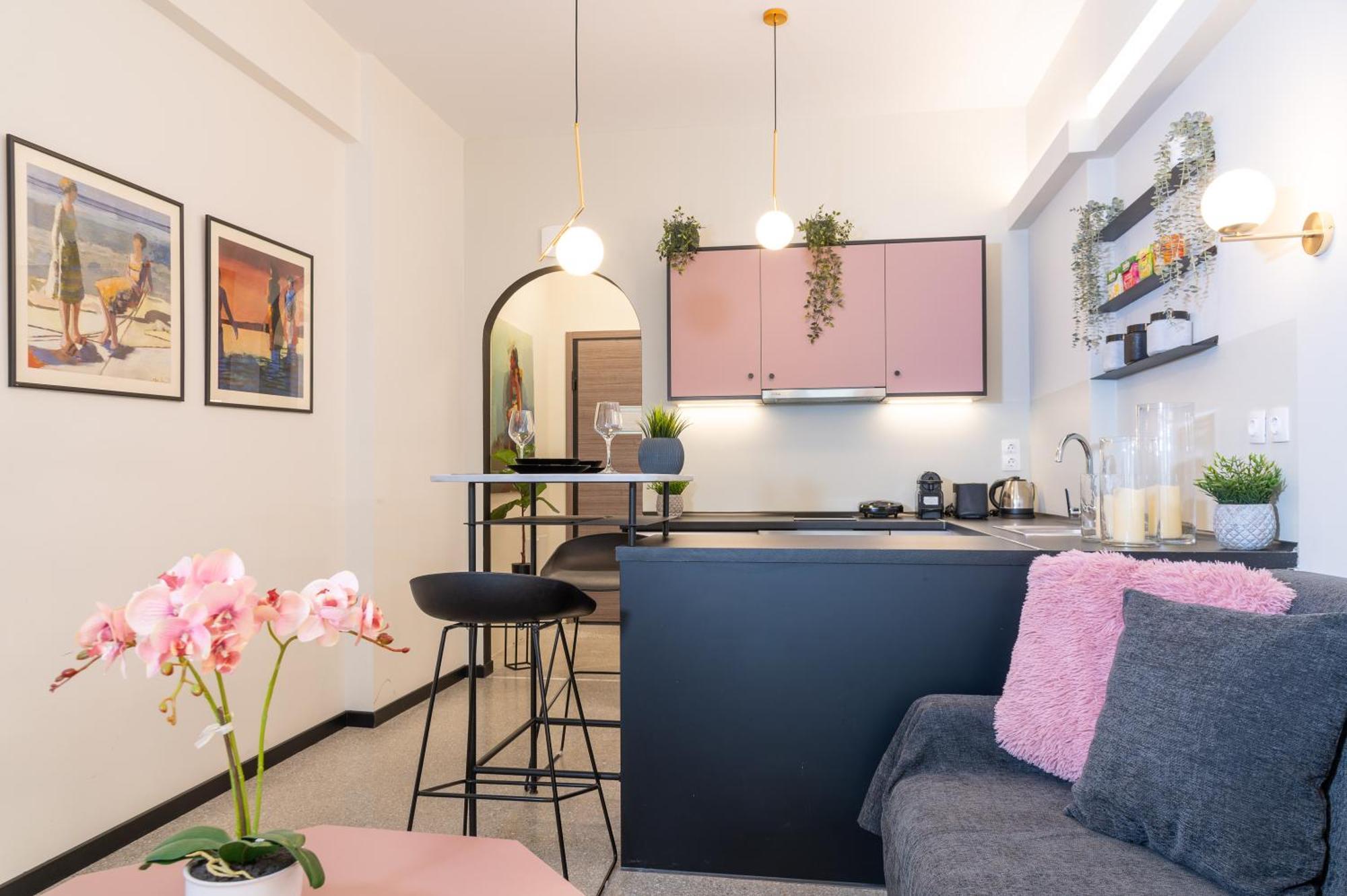 Syntagma Sweet House 3 *